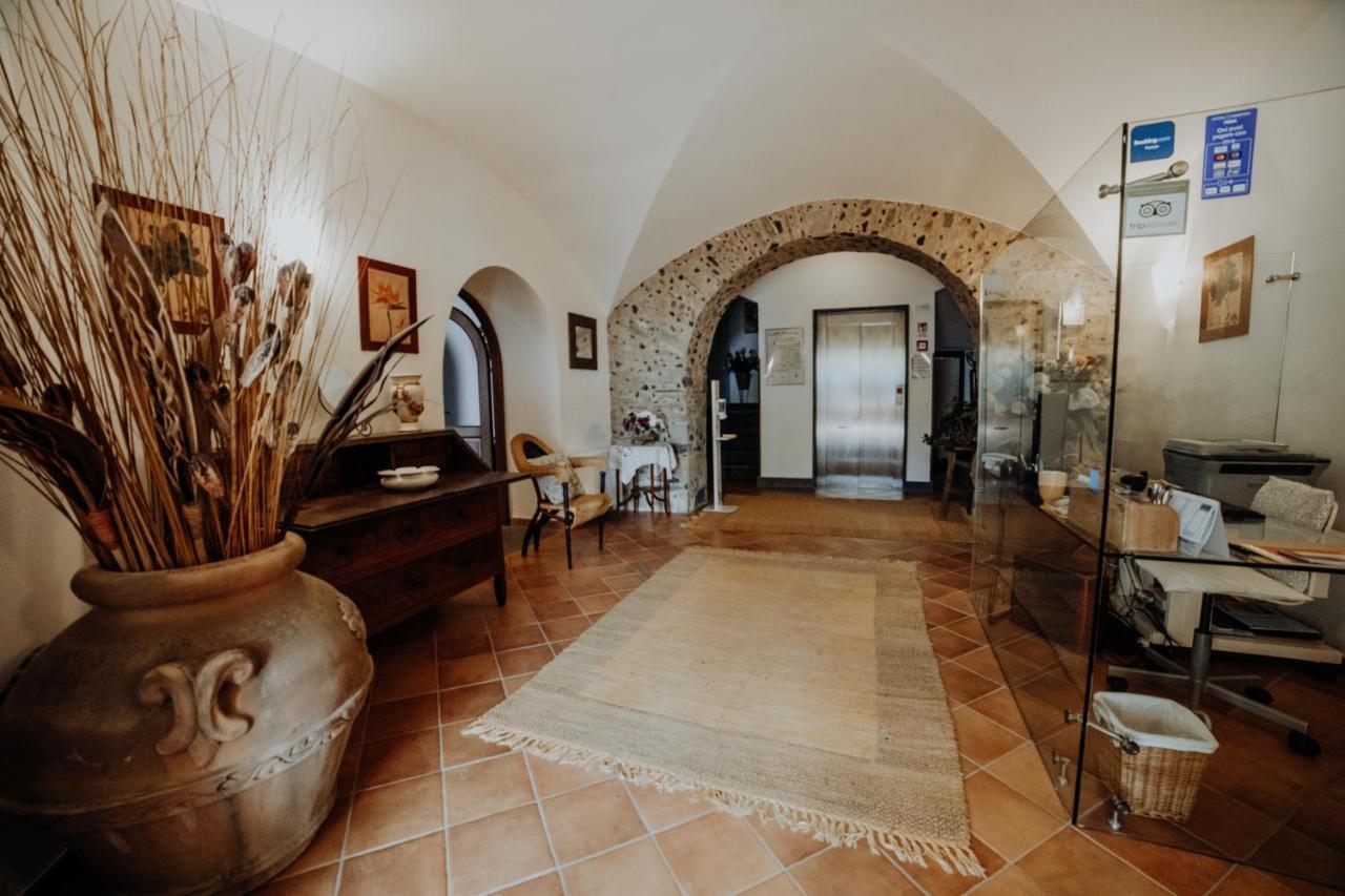 Residenza Golfo Degli Ulivi Aparthotel Caprioli Exterior photo