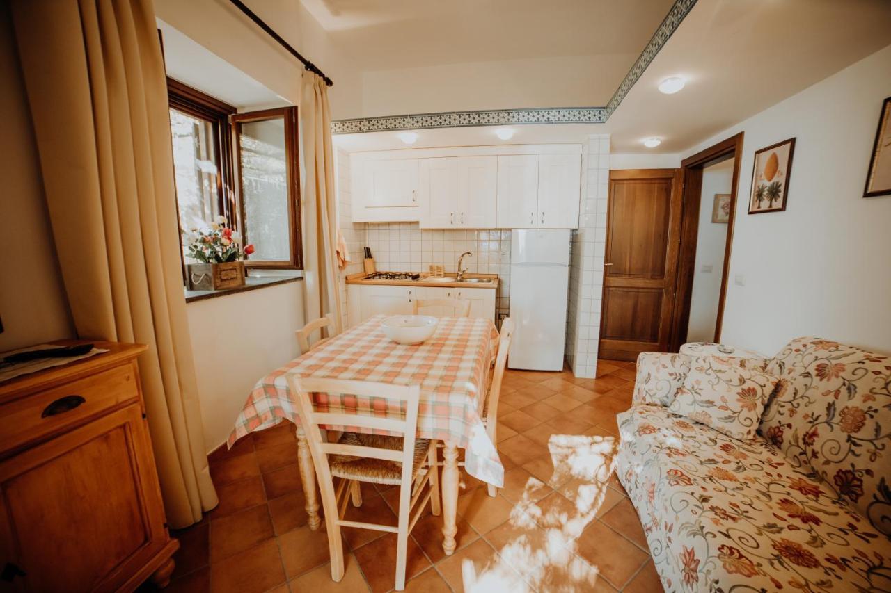 Residenza Golfo Degli Ulivi Aparthotel Caprioli Exterior photo