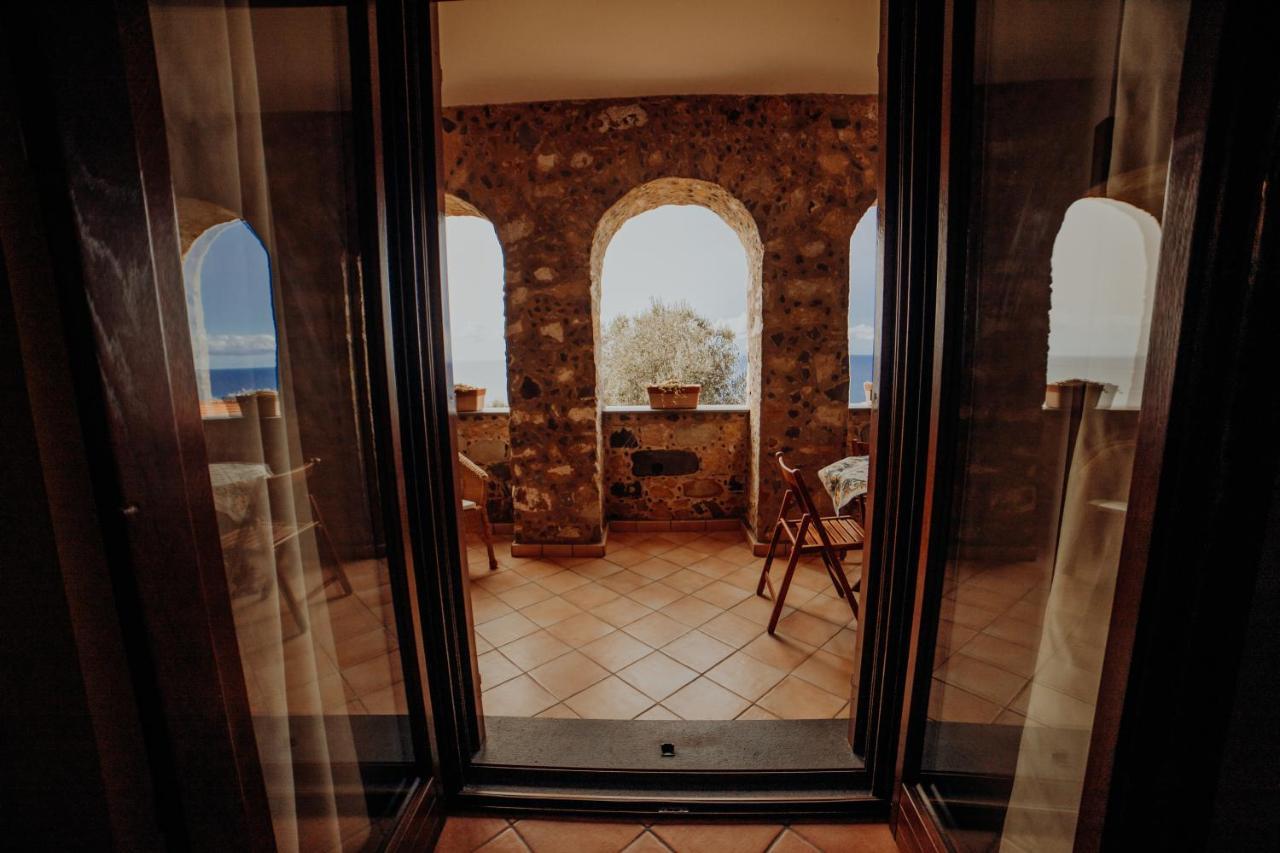 Residenza Golfo Degli Ulivi Aparthotel Caprioli Exterior photo