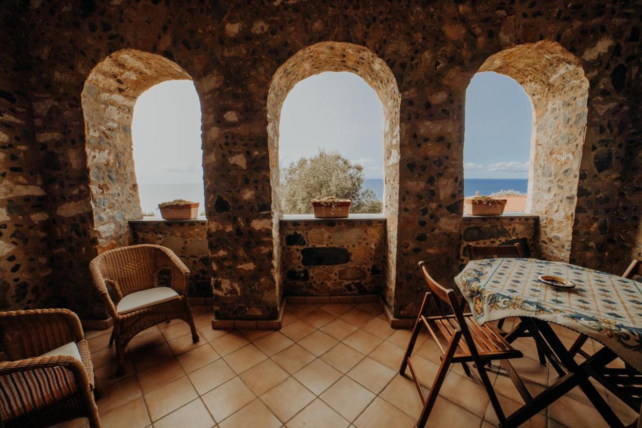 Residenza Golfo Degli Ulivi Aparthotel Caprioli Exterior photo